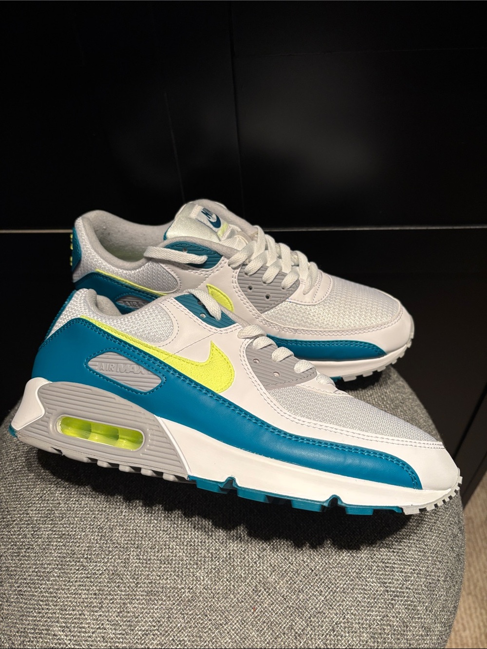 Nike Air Max 90 (Max llI) Spruce Lime, Mens 9.5, Womens 11.
